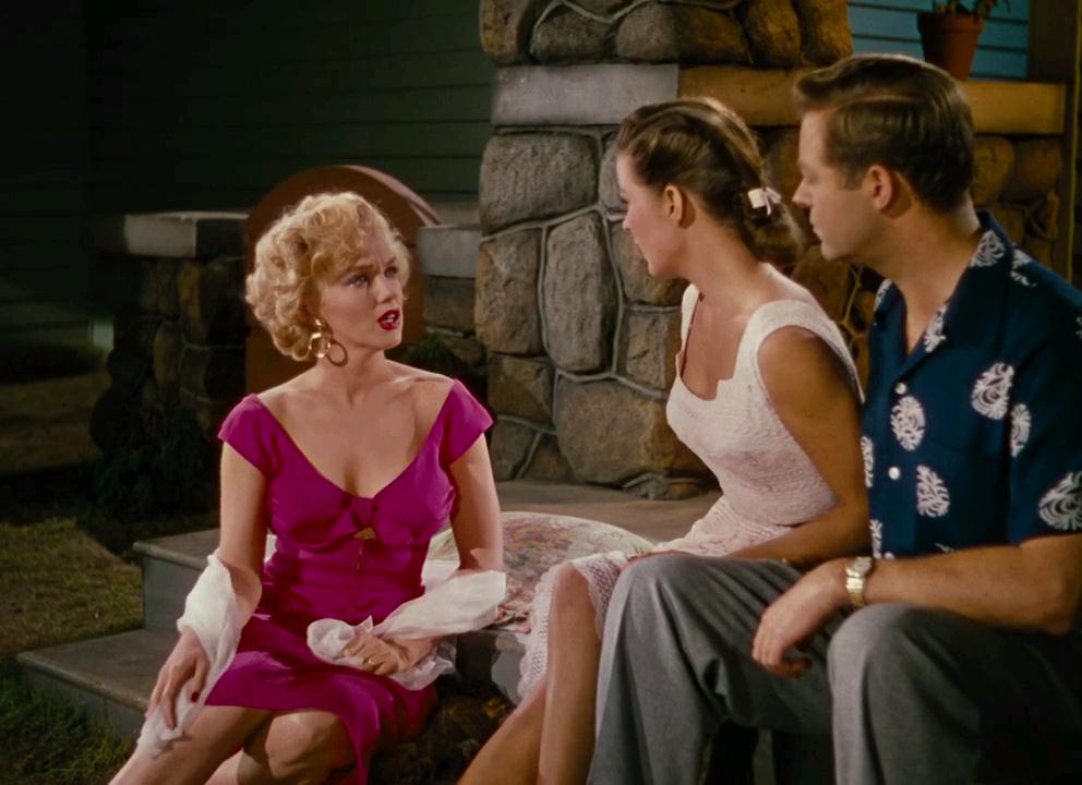 Marilyn Monroe, Jean Peters, and Max Showalter in "Niagara" (1953). Monroe is a true lascivious pleasure, meaning, sort of luscious and wildly desired by empty.