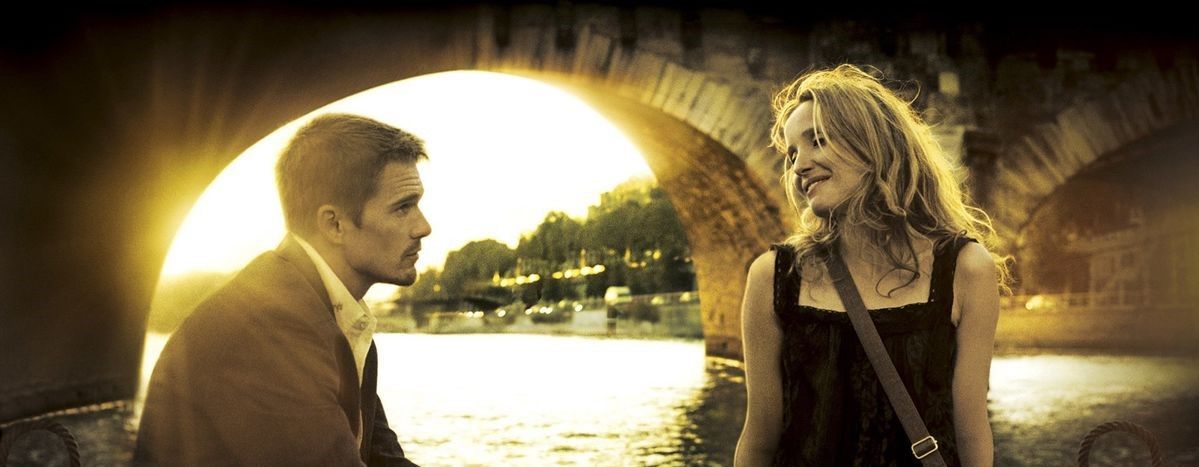 Image from Before Sunset of Jesse and Céline sailing down the Seine