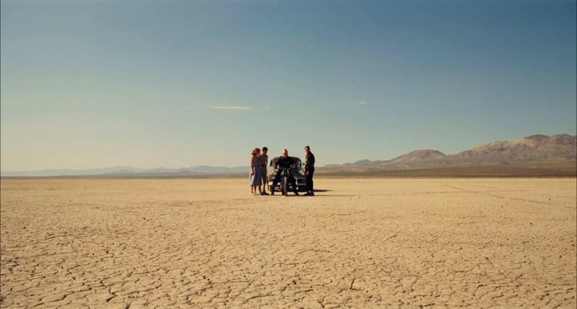 Perceptual infinity in the desert in the 2012 Paul Thomas Anderson film "The Master"